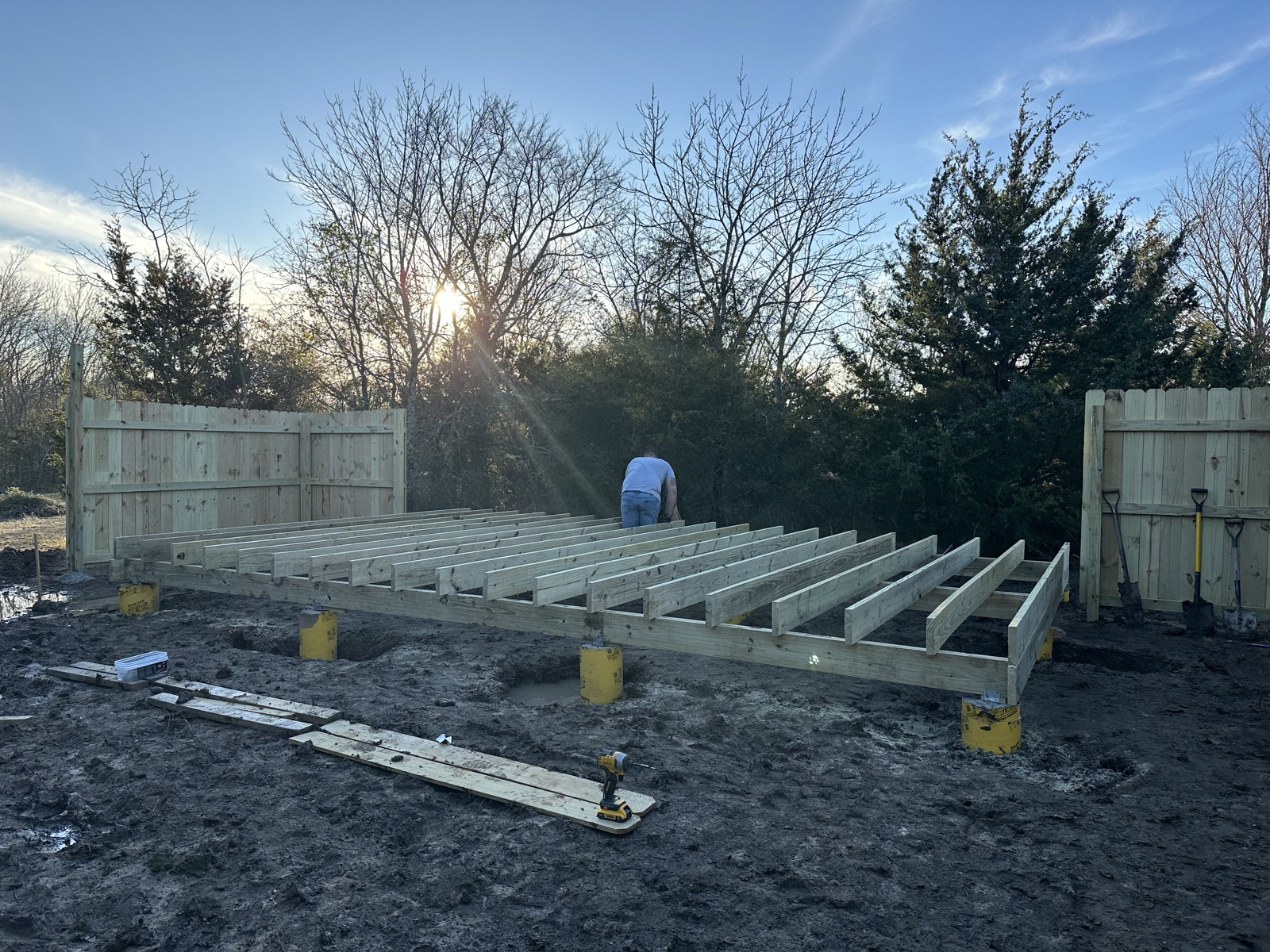 Floor joists framed on the piers